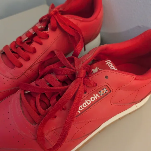 Reebok Classic Red Sneakers - Picture 7 of 7